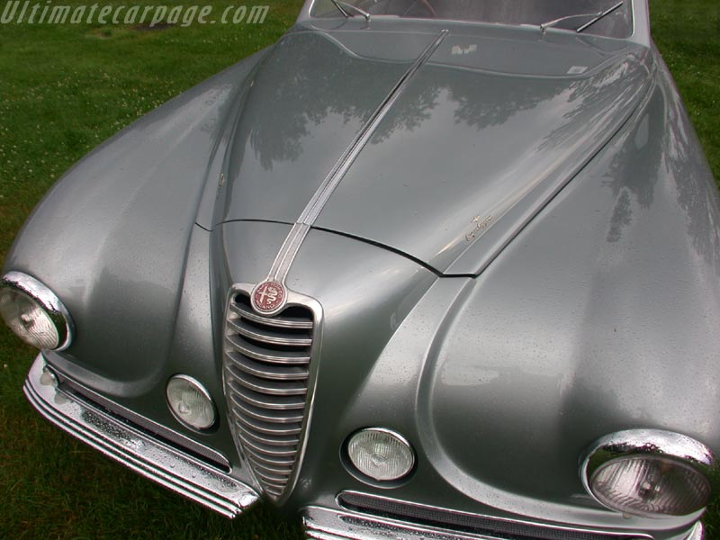 Alfa Romeo 6C 2500 Villa deste cabriolet